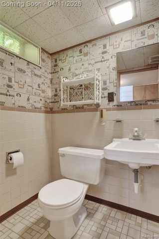 11480 Hanford Drive, Warren, MI 48093