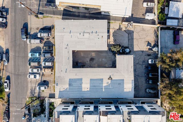 820 Chestnut Avenue, Los Angeles, CA 90042