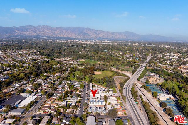 820 Chestnut Avenue, Los Angeles, CA 90042