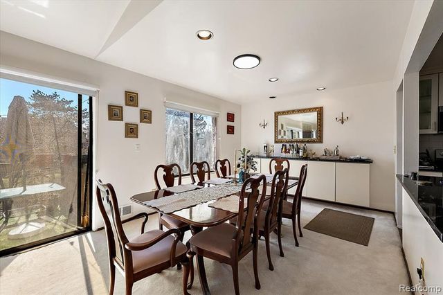 7361 Radcliff Drive, West Bloomfield, MI 48322