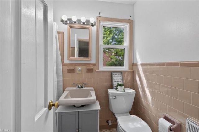 507 Windemere RD, Newport News, VA 23602