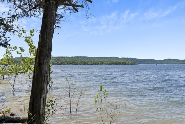 323 Terrace Park Road, Kimberling City, MO 65686