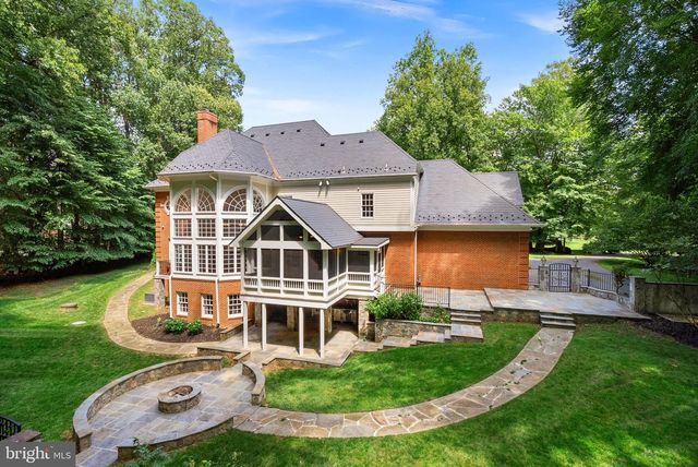 190 FALCON RIDGE RD, Great Falls, VA 22066