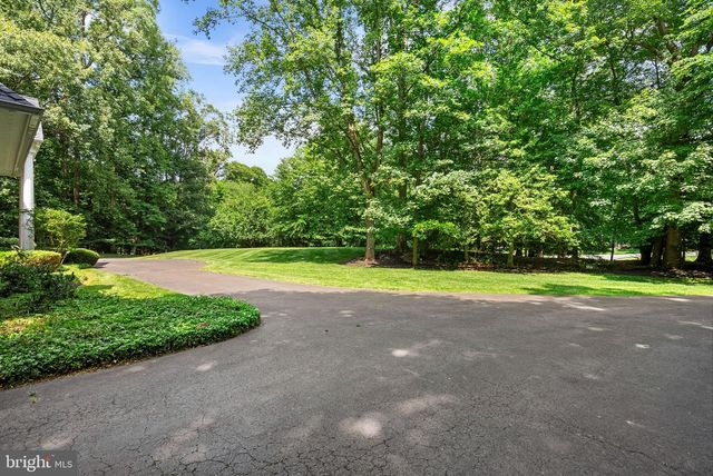 190 FALCON RIDGE RD, Great Falls, VA 22066