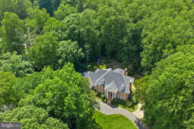 190 FALCON RIDGE RD, Great Falls, VA 22066