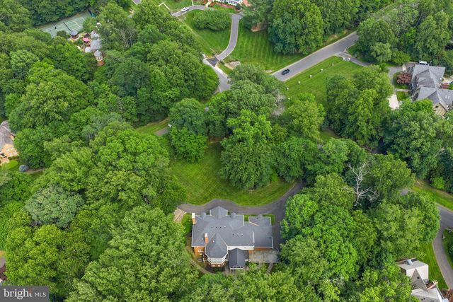 190 FALCON RIDGE RD, Great Falls, VA 22066