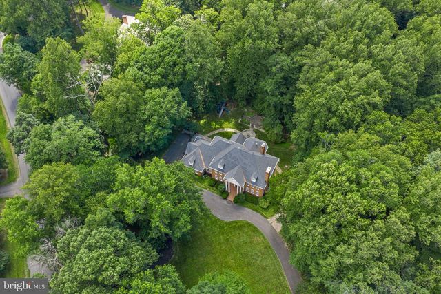 190 FALCON RIDGE RD, Great Falls, VA 22066