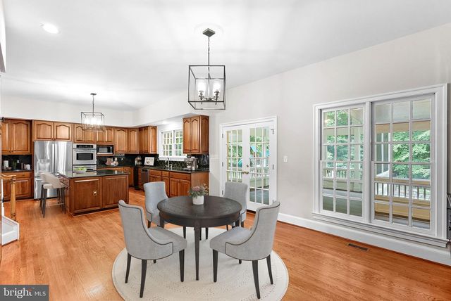190 FALCON RIDGE RD, Great Falls, VA 22066