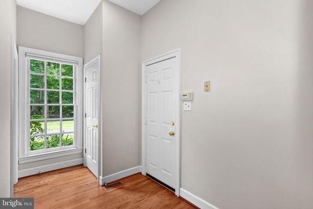 190 FALCON RIDGE RD, Great Falls, VA 22066