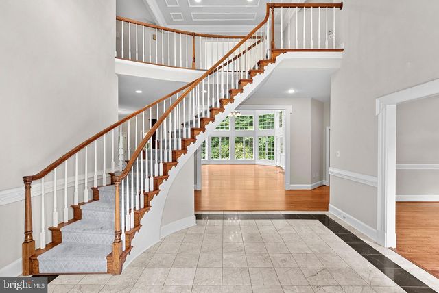 190 FALCON RIDGE RD, Great Falls, VA 22066