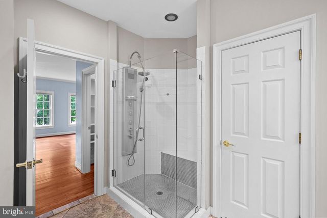 190 FALCON RIDGE RD, Great Falls, VA 22066