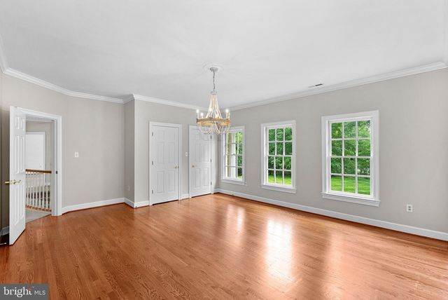 190 FALCON RIDGE RD, Great Falls, VA 22066