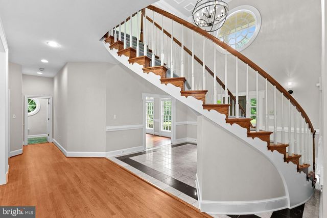 190 FALCON RIDGE RD, Great Falls, VA 22066
