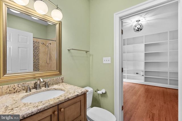 190 FALCON RIDGE RD, Great Falls, VA 22066