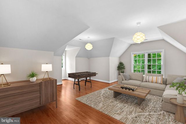 190 FALCON RIDGE RD, Great Falls, VA 22066