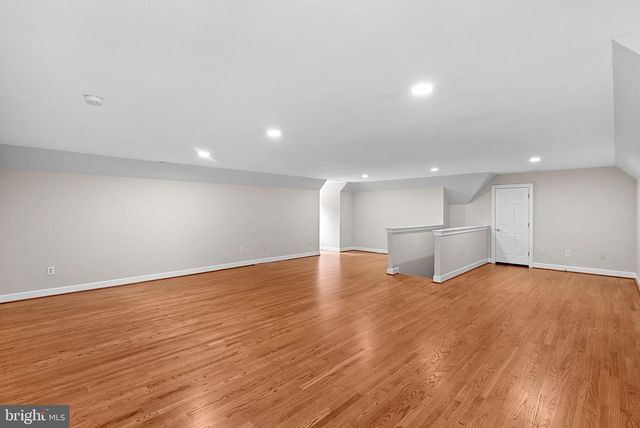 190 FALCON RIDGE RD, Great Falls, VA 22066