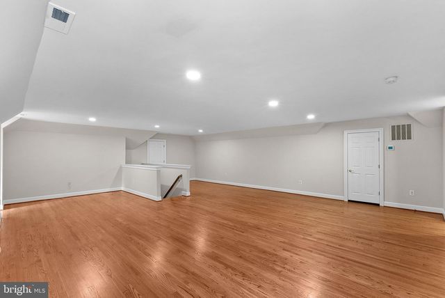 190 FALCON RIDGE RD, Great Falls, VA 22066