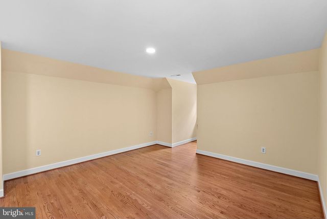 190 FALCON RIDGE RD, Great Falls, VA 22066