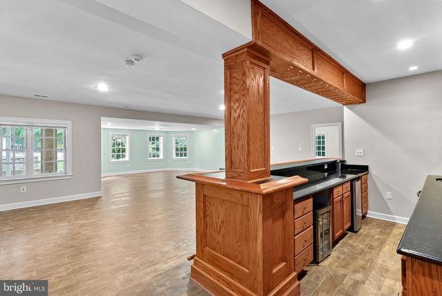 190 FALCON RIDGE RD, Great Falls, VA 22066
