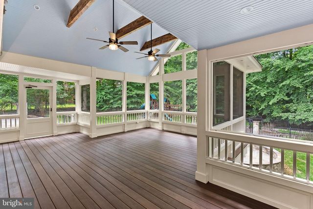 190 FALCON RIDGE RD, Great Falls, VA 22066