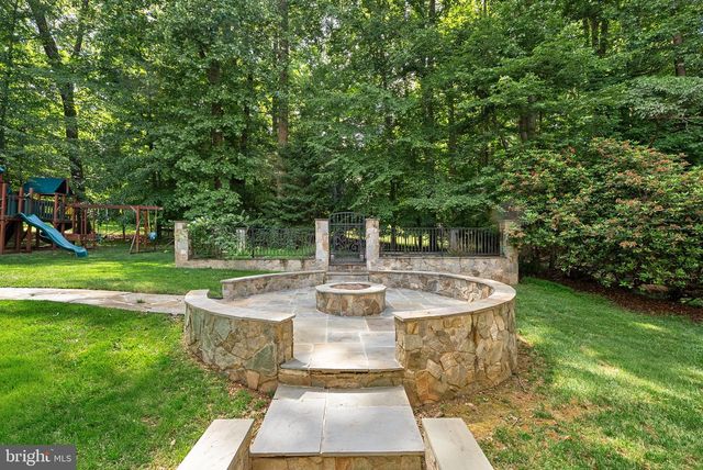 190 FALCON RIDGE RD, Great Falls, VA 22066