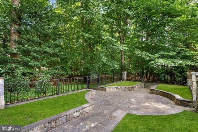 190 FALCON RIDGE RD, Great Falls, VA 22066
