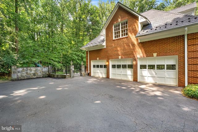 190 FALCON RIDGE RD, Great Falls, VA 22066