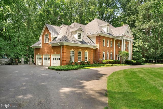190 FALCON RIDGE RD, Great Falls, VA 22066