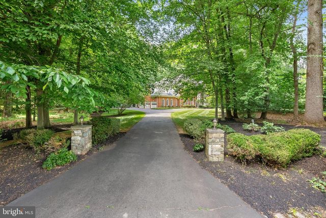 190 FALCON RIDGE RD, Great Falls, VA 22066