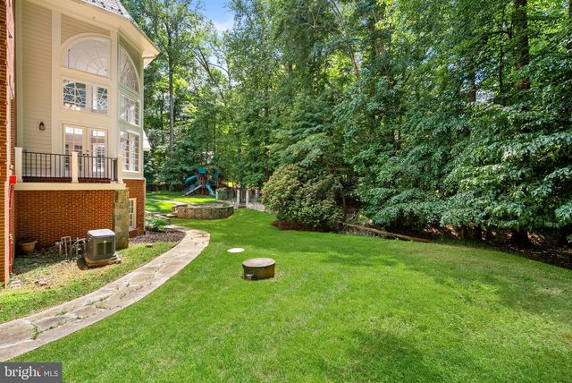 190 FALCON RIDGE RD, Great Falls, VA 22066