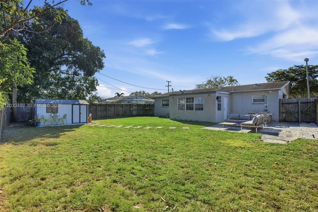 3221 NW 12th Pl, Lauderhill, FL 33311