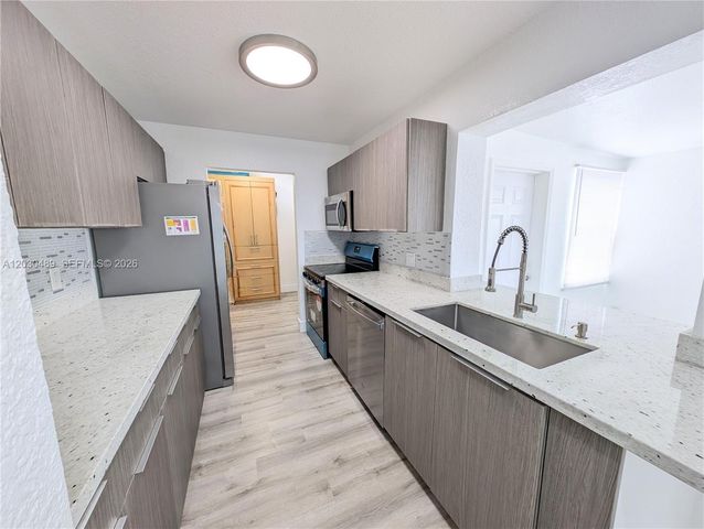 3221 NW 12th Pl, Lauderhill, FL 33311