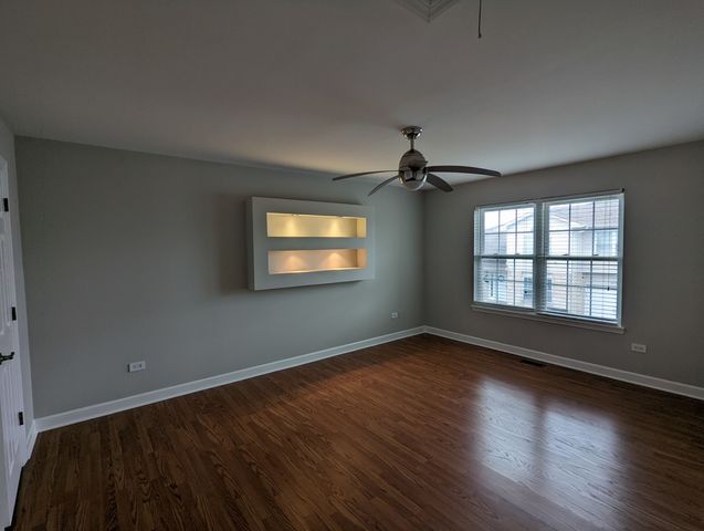 8122 160th Street, Tinley Park, IL 60477