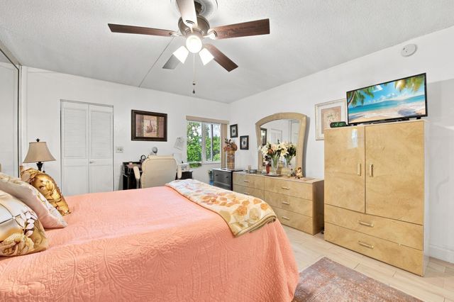 3601 INVERRARY Drive 107, Lauderhill, FL 33319