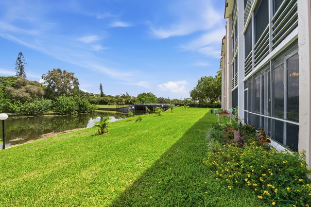 3601 INVERRARY Drive 107, Lauderhill, FL 33319