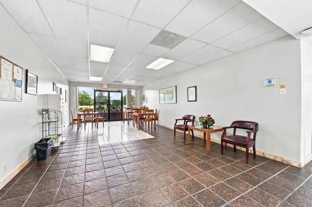 3601 INVERRARY Drive 107, Lauderhill, FL 33319