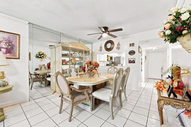 3601 INVERRARY Drive 107, Lauderhill, FL 33319