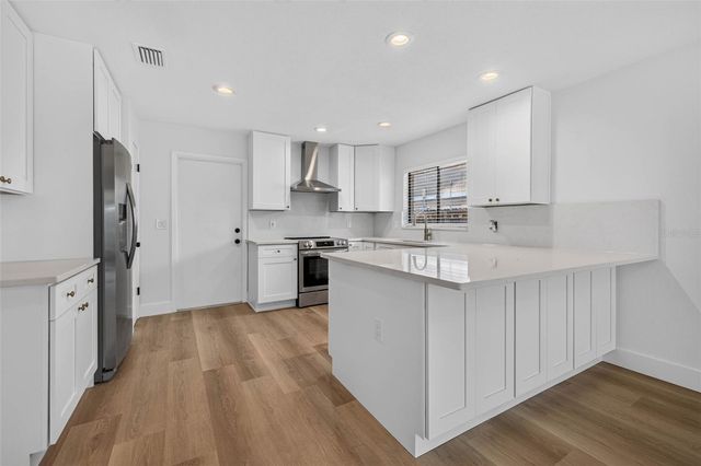 5106 PENNSBURY DRIVE, Tampa, FL 33624
