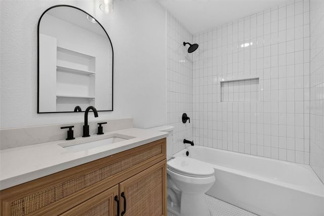5106 PENNSBURY DRIVE, Tampa, FL 33624