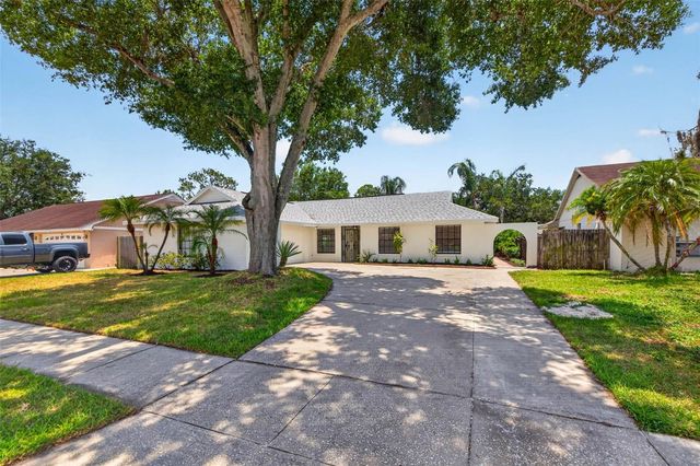 5106 PENNSBURY DRIVE, Tampa, FL 33624