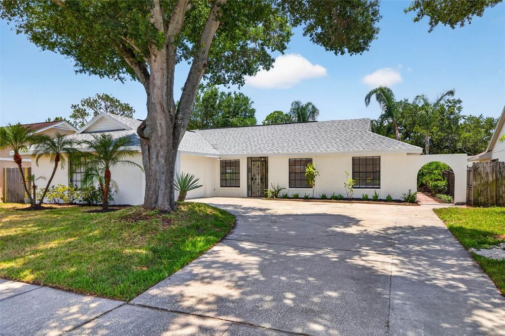 5106 PENNSBURY DRIVE, Tampa, FL 33624