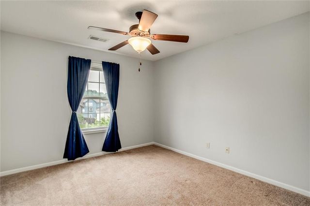 18109 Guinevere Court, Smithville, MO 64089