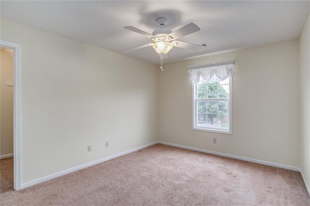 18109 Guinevere Court, Smithville, MO 64089