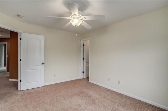 18109 Guinevere Court, Smithville, MO 64089
