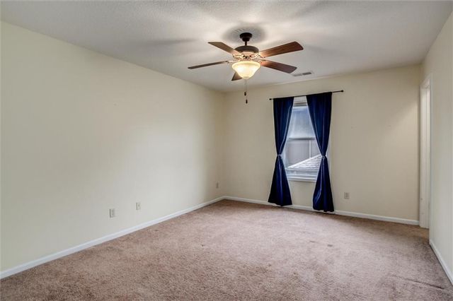 18109 Guinevere Court, Smithville, MO 64089