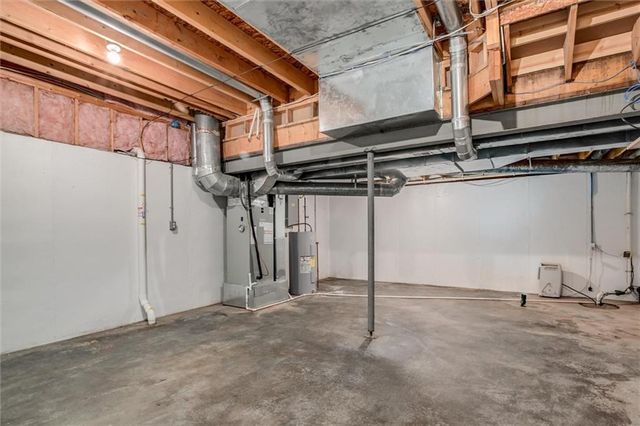 18109 Guinevere Court, Smithville, MO 64089