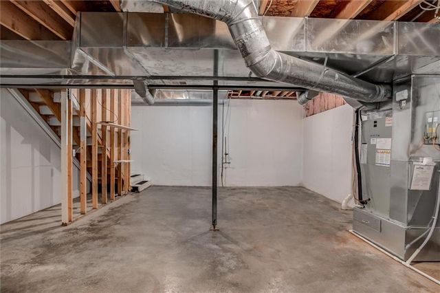 18109 Guinevere Court, Smithville, MO 64089