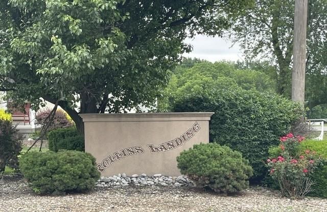 18109 Guinevere Court, Smithville, MO 64089