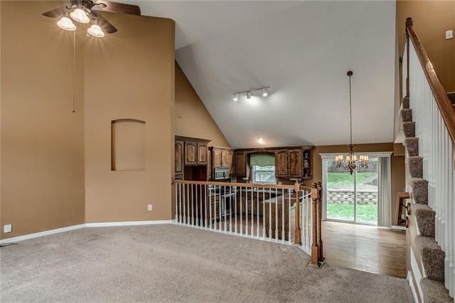 18109 Guinevere Court, Smithville, MO 64089
