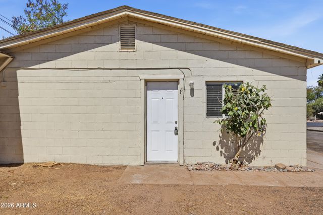 623 S Country Club Drive 11, Mesa, AZ 85210